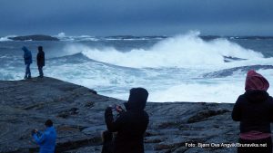 Uværet Urd Atlanterhavsveien, Langsveien, Bjørn Ove Angsvik, Brunsvika.net, URD, uvær, dønninger, folkevandring,