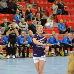 Veronica Kristiansen er nominert som en av håndballjentene i kategoriene «Årets lag» og «Årets navn» til Idrettsgallaen. Foto Jan Arne Dammen