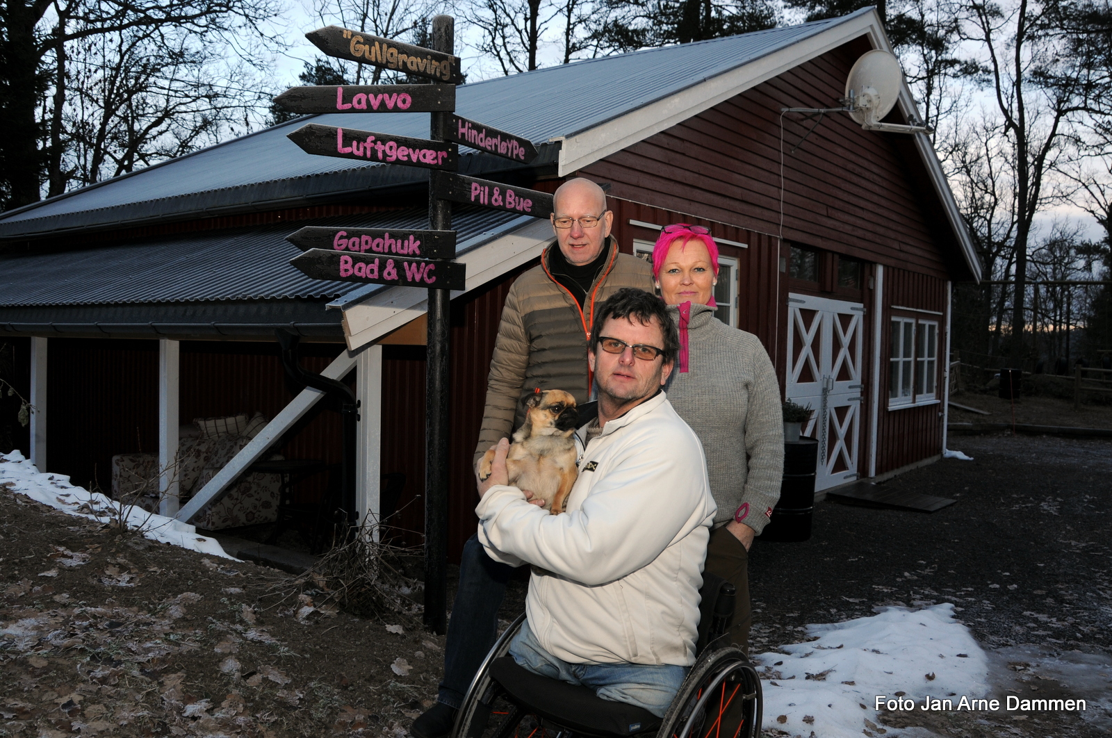 Leif og Tone med Atle og Bobby i armkroken i veikrysset på Rebell Event Foto Jan Arne Dammen