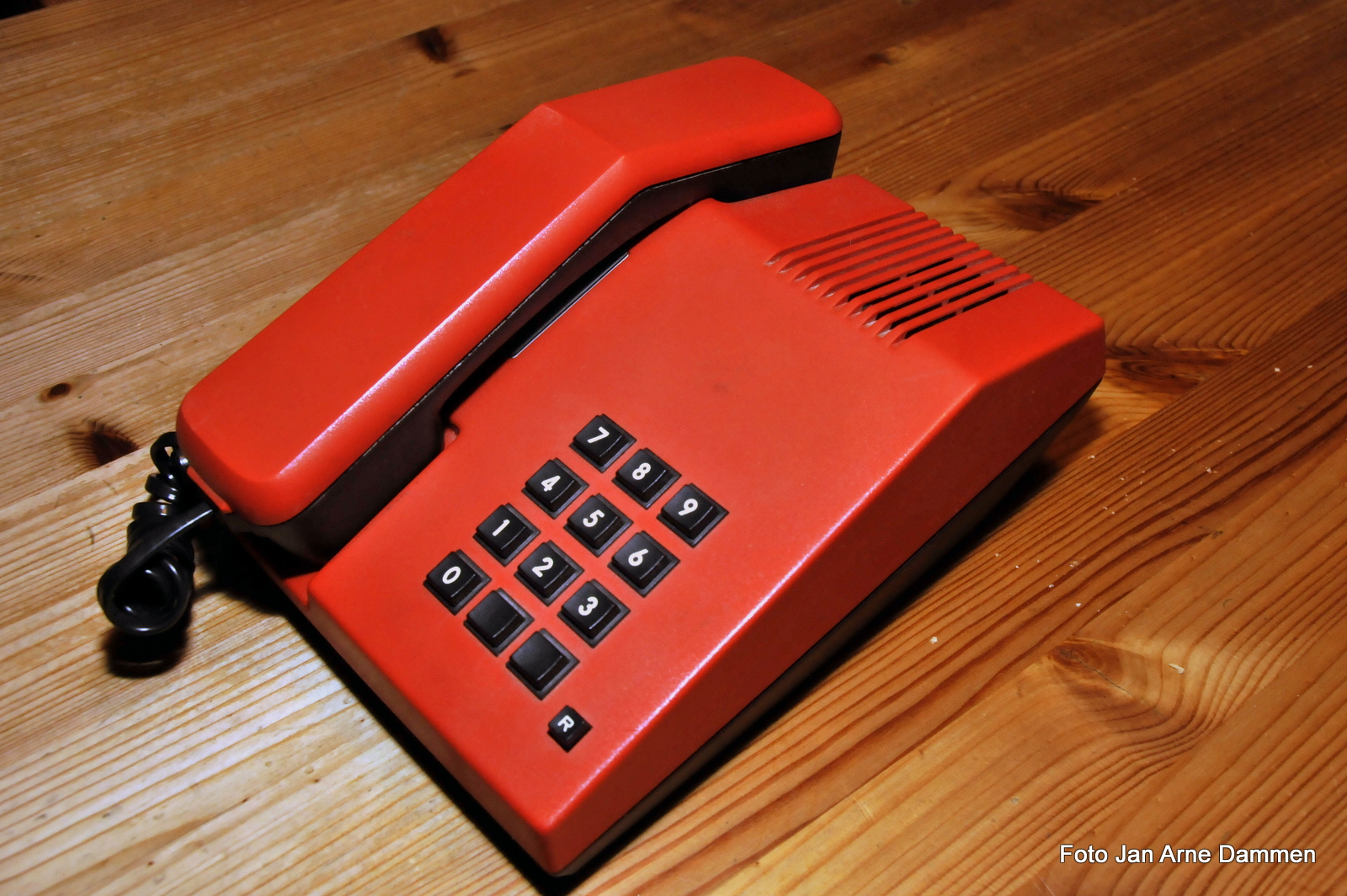 Tastetelefon fra 1980-tallet Foto Jan Arne Dammen 
