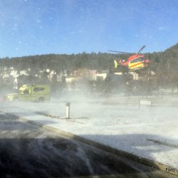 Du kan ringe direkte til 113 fra appen, sette på høyttaler og lese opp koordinatene for AMK. Foto Jan Arne Dammen