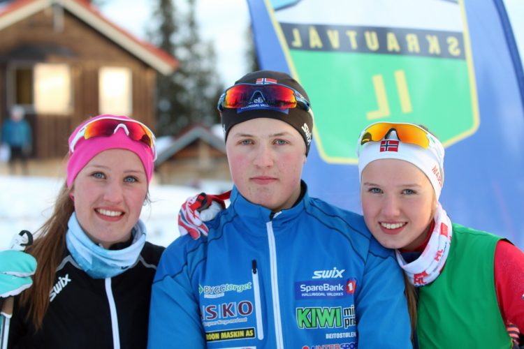 Skiskytterne Inger, Vidar og maria Brenna i Skrautvål IL Foto Roy Myrland