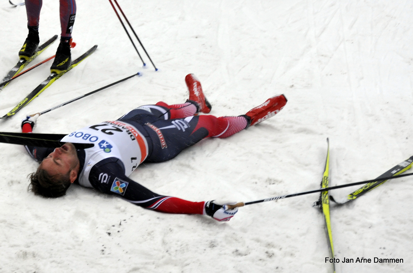 Petter Northug med skia på strupen i World Cup Drammen Foto Jan Arne Dammen