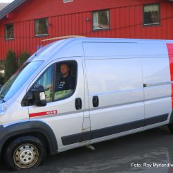 Påskeutfart bilutleie billeie kassebil varebil transport leiekjøring AVIS LEIEBIL FAGERNES VALDRES JØRN ROGER SVANHELD Foto Roy Myrland