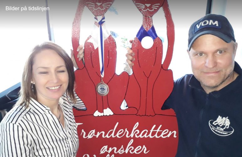 Er du glad i pus? langsveien.no livestreamer fra foajeen til Scandinavian Winner Show i Trondheim, kl. 11.00 og 14.00 lørdag 29.april. På bildet: Arrangør Beatrice Hove fra Trønderkatten og Kai Hjeldnes fra Vom og Hundemat. Ps. Jesperpus kommer også.