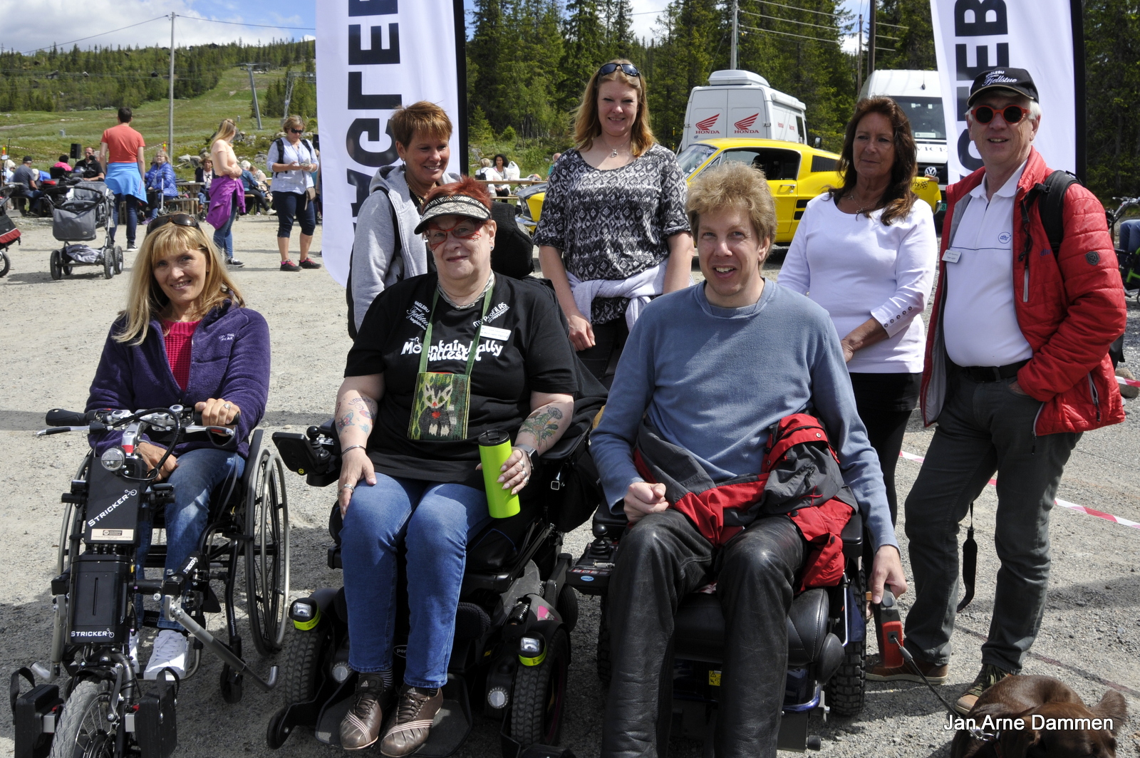 Fra DHR Vänersborg i Sverige Fra v. Karin, Ing-Mari, Henrik. Bak fra v. Anne-Marie, Britt Marie, Petra og Tommy Foto Jan Arne Dammen