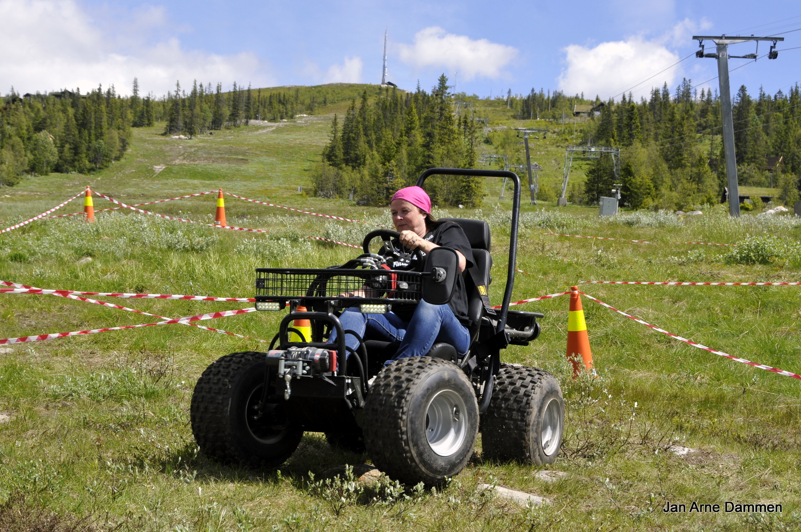 Mona Olsen fra Fjellstua fikk æren av å åpne rallyet 2017