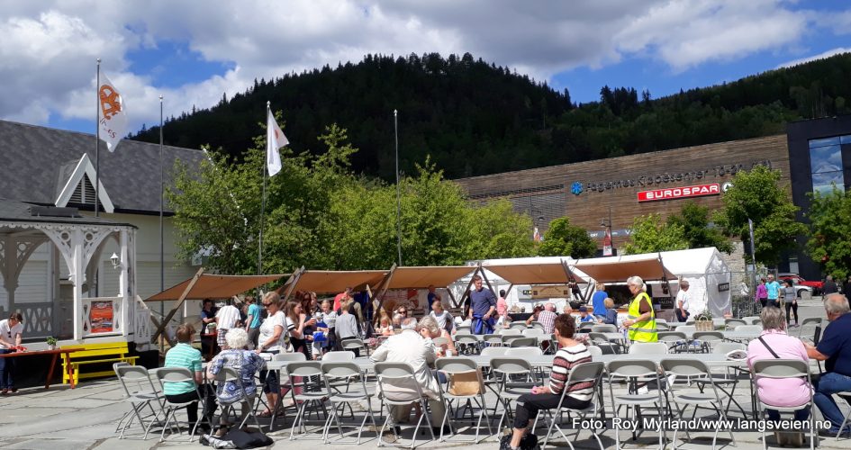 Frokost i Stavern. Lunsj på Fagernes.