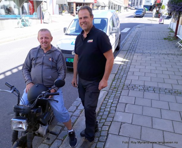 Torgeir Larsen og Thorbjørn Abrahamsen Kongegata i Larvik. Foto Roy Myrland