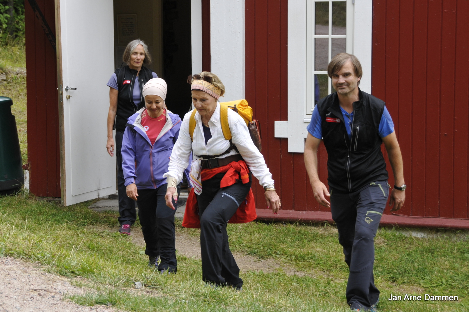 Sprek Dronning som fører an sammen med Linda Verde, Havva Cukurkaya og Simon Torgersen ved Blektjernstua. Foto Jan Arne Dammen