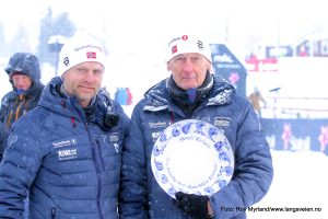 Frivillighetsprisen 2017 i Øystre-Slidre kommune til Harald Larsen fra Beitostølen ble overrakt av ordfører Kjell B. Melbybråten under Beitosprinten 18. november 2017.