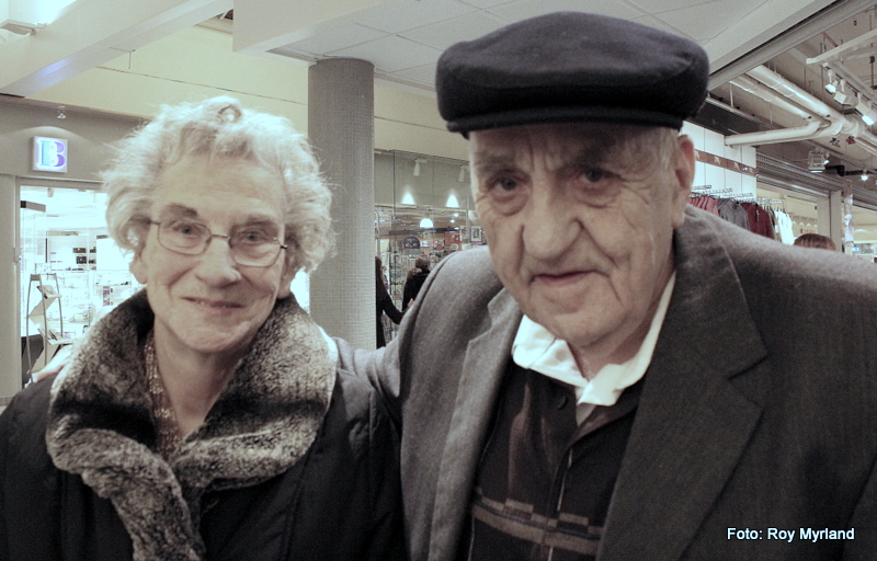 Signe og Joralf Gjerstad i LArvik 2010. foto roy myrland