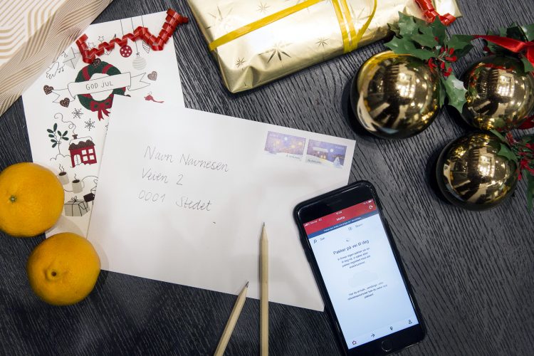 Skal du sende pakker til jul -her er Postens fem viktige tips