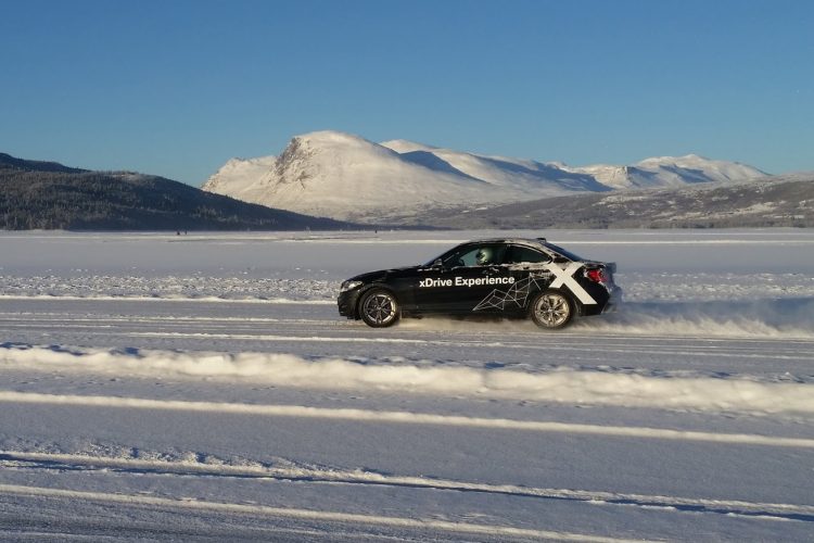 Vinter Camp på Golsfjellet - Isbanekjøring og scootersafari