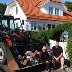 Reidun og Knut Anvik Holhjem Brunlanes helgeroa garner blomsterpryd hage foto roy myrland