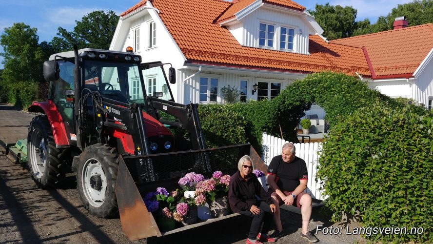 Reidun og Knut Anvik Holhjem Brunlanes helgeroa garner blomsterpryd hage foto roy myrland