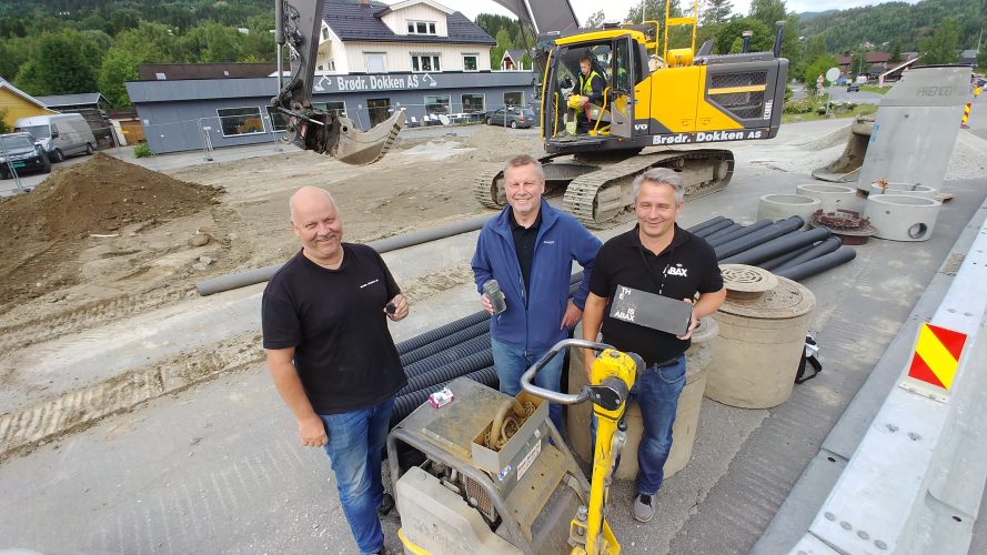 Fra venstre: Vidar Sgbråten i Brødrene Dokken A/S , Vidar Venås i ABAX og Frank Tømmervik i Abax. Foto Roy Myrland / Langsveien.no