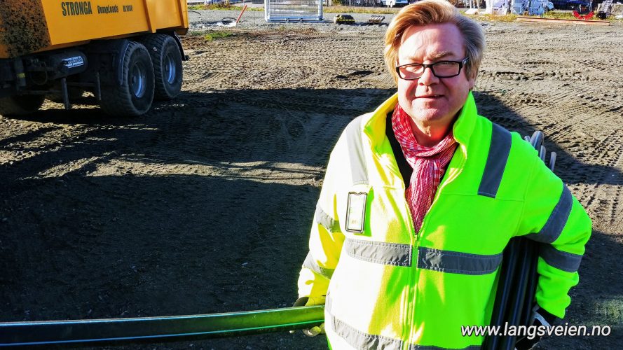 Arne Nerhus, Stavern.  -Bygger marina, slipp, bobilparkering og bobilhotell.