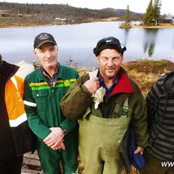 Ørreten Magne Stokkebryn Hallgeir Skrautvol, Arnold Skaar og Thomas Bjørnrud FOFAS settefisk VAldres Fullsenn Skrautvål Sameie, Storfisk, Fisking i Valdres, Foto Roy Myrland