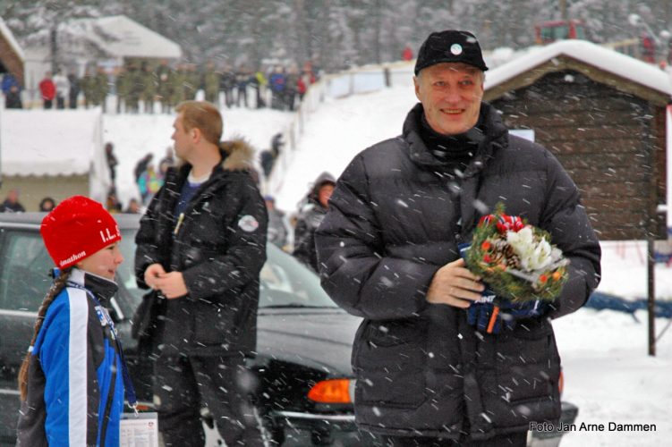 HM Kong Harald under NM på ski på Kongsberg i 2006. Foto Jan Arne Dammen