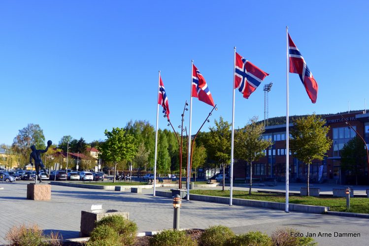 7. juni og flaggene vaier  - offisielle flaggdager