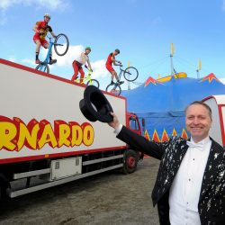 Et fyrverkeri av et show - Cirkus Arnardo 70 år langs veien