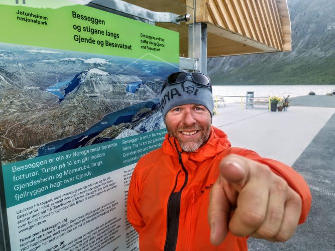 Knut-Erik Tessnes forteller deg om Gjendeguiden og Besseggen