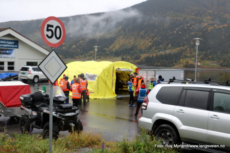 Redningsøvelse i snø, regn og sludd.