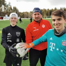 Keeperlegende på Rogne Stadion.