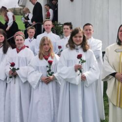 Konfirmanter i Skrautvål kyrkje Kristihimmelfart dag