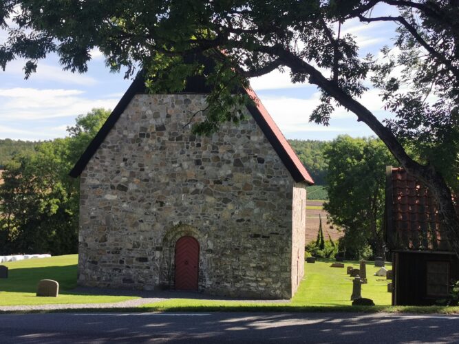 Hva kobler 10. august med "kaffe Lars", Munkholmen, Berg kirke og vinterværet?