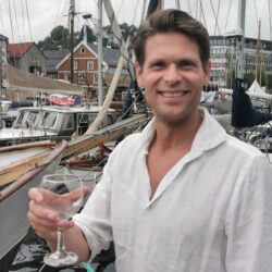 Arendalsuka. -Skage Grønneberg i Belona