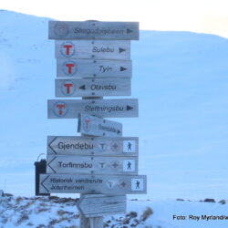 Fondsbu leverer. -Jotunheimen rundt på 2 min.