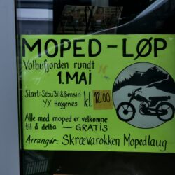 -Det er gratis å delta og det er plass til alle med moped.