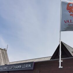 NM uka i seilflyging ("Karlson på taket" er med) på Fagernes Lufthavn Leirin