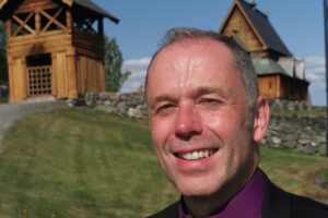 Biskopen på besøk. -Vil ha en kirke hvor mennesker møter mennesker.