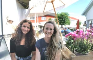 Mikaela Hoff Lundberg og Cecilie Tanggaard Lundberg Stavern Blomstermakeri Foto Roy Myrland