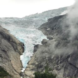 Ut på tur? -Briksdalsbreen.