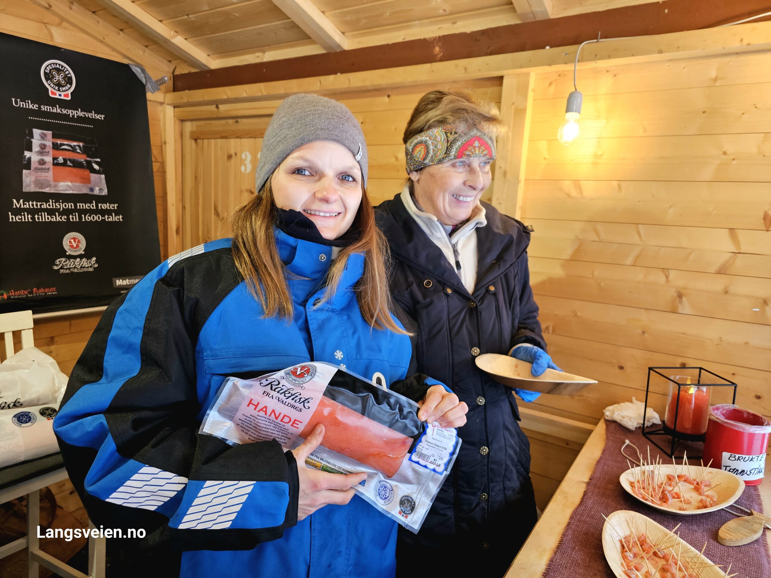 Kari Hande og tante Kari Tveit Frøsaker produserer kvalitetsfisk som juryen satte stor pris på og som de belønnet med en 3. plass i konkurransen.
