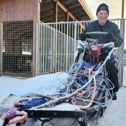 Fjellcowboyen og villmarks kvinner- og menn på "date" under Skaget.