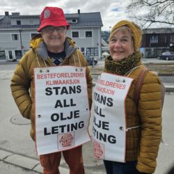 Bodvar Sonstad og Tove Skjelstad i Besteforeldrenes Klimaaksjon på Fagernes i Valdres