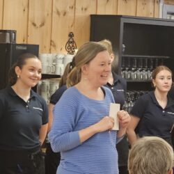 Podkasten er laga med støtte frå Arves Vaktmestertjenester A/S, Byggmester Ranheim A/S, Monter Storefoss A/S og Hovrud Maskin A/S.