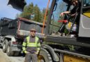 Grøft og veikant er renska, nå kommer det ny asfalt.