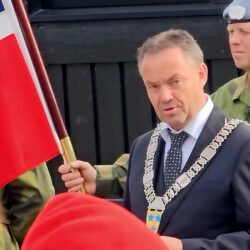 8. mai. -Tale og korsong på Valdres Folkemuseum.